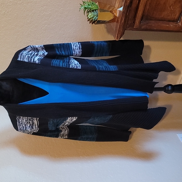 duetime Sweaters - Striped Cardigan